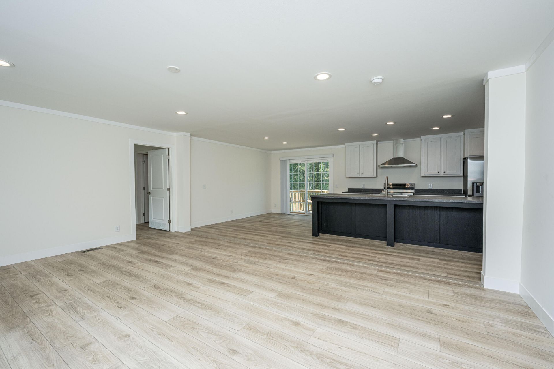 145 Upton Road Photo 9
