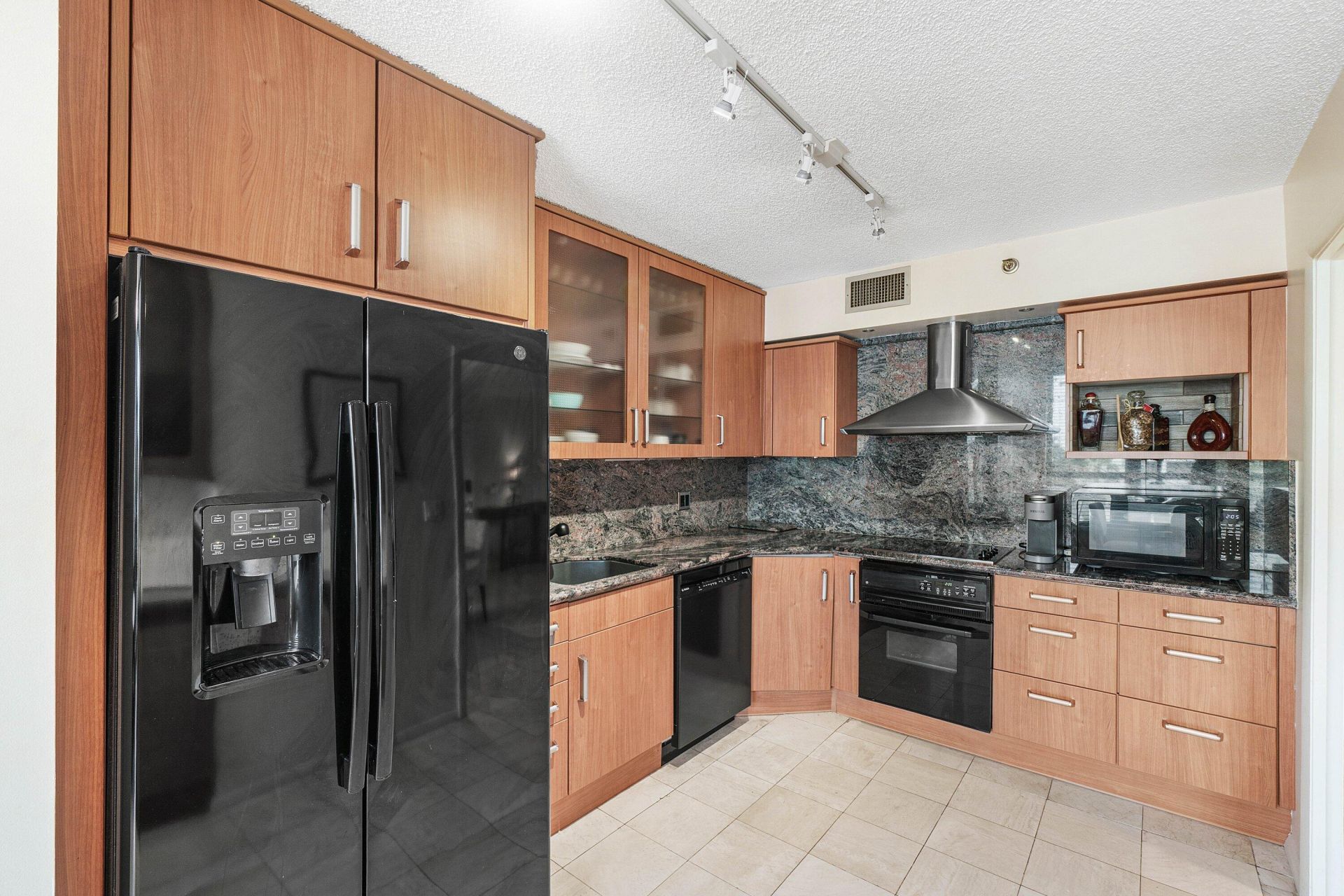 7202 Promenade Drive, Unit 401, Boca Raton, FL 33433 Photo