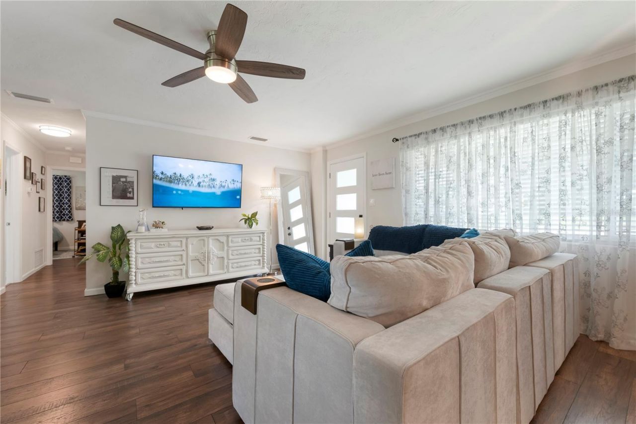 2828 Gulf Gate Drive, Sarasota, FL 34231 Photo