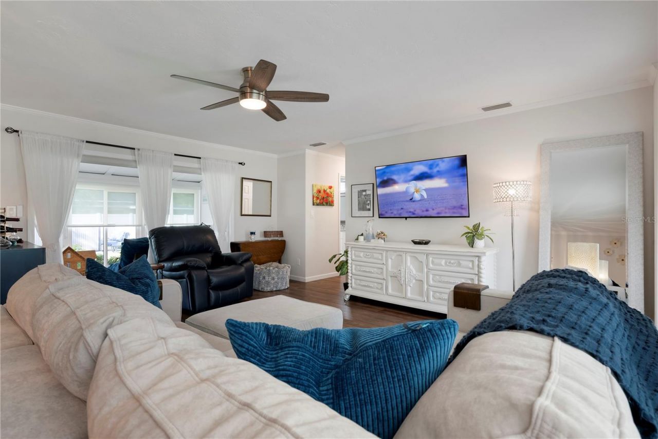 2828 Gulf Gate Drive, Sarasota, FL 34231 Photo