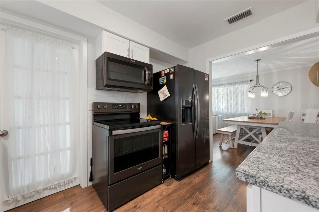 2828 Gulf Gate Drive, Sarasota, FL 34231 Photo