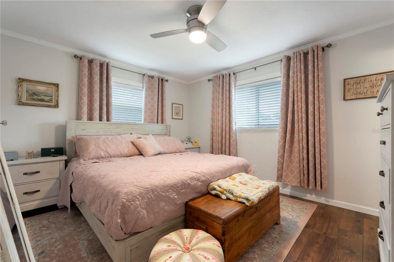 2828 Gulf Gate Drive, Sarasota, FL 34231 Photo