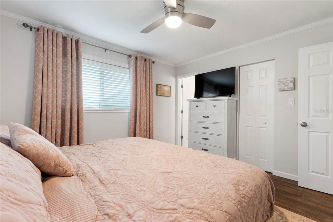 2828 Gulf Gate Drive, Sarasota, FL 34231 Photo