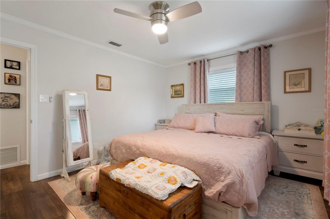 2828 Gulf Gate Drive, Sarasota, FL 34231 Photo