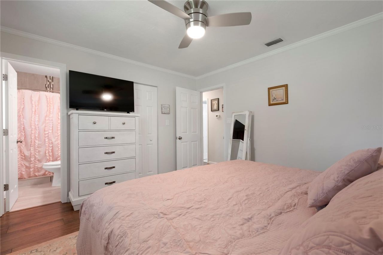 2828 Gulf Gate Drive, Sarasota, FL 34231 Photo