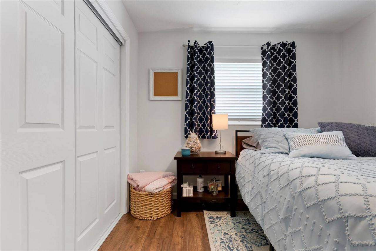 2828 Gulf Gate Drive, Sarasota, FL 34231 Photo