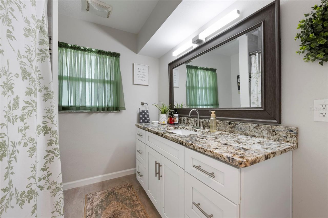 2828 Gulf Gate Drive, Sarasota, FL 34231 Photo