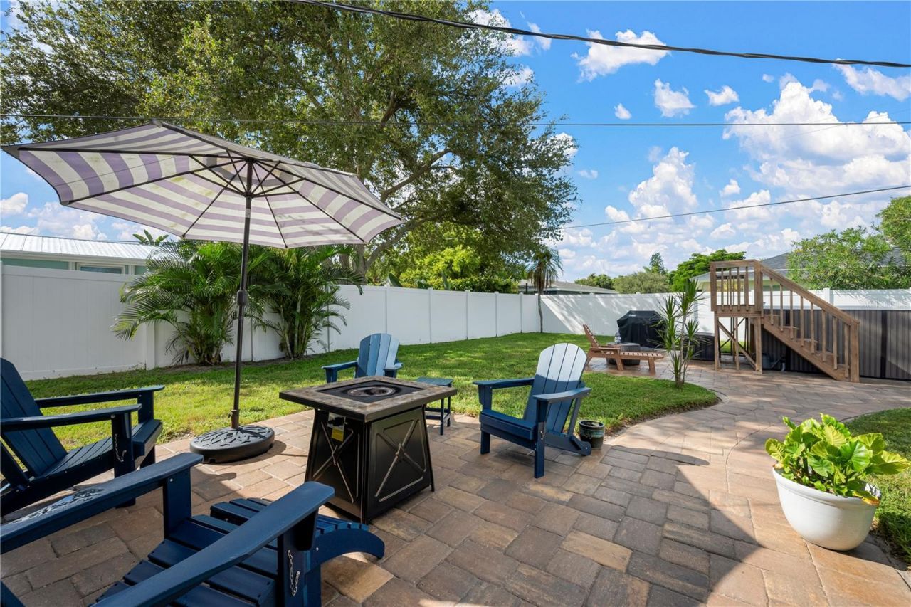 2828 Gulf Gate Drive, Sarasota, FL 34231 Photo