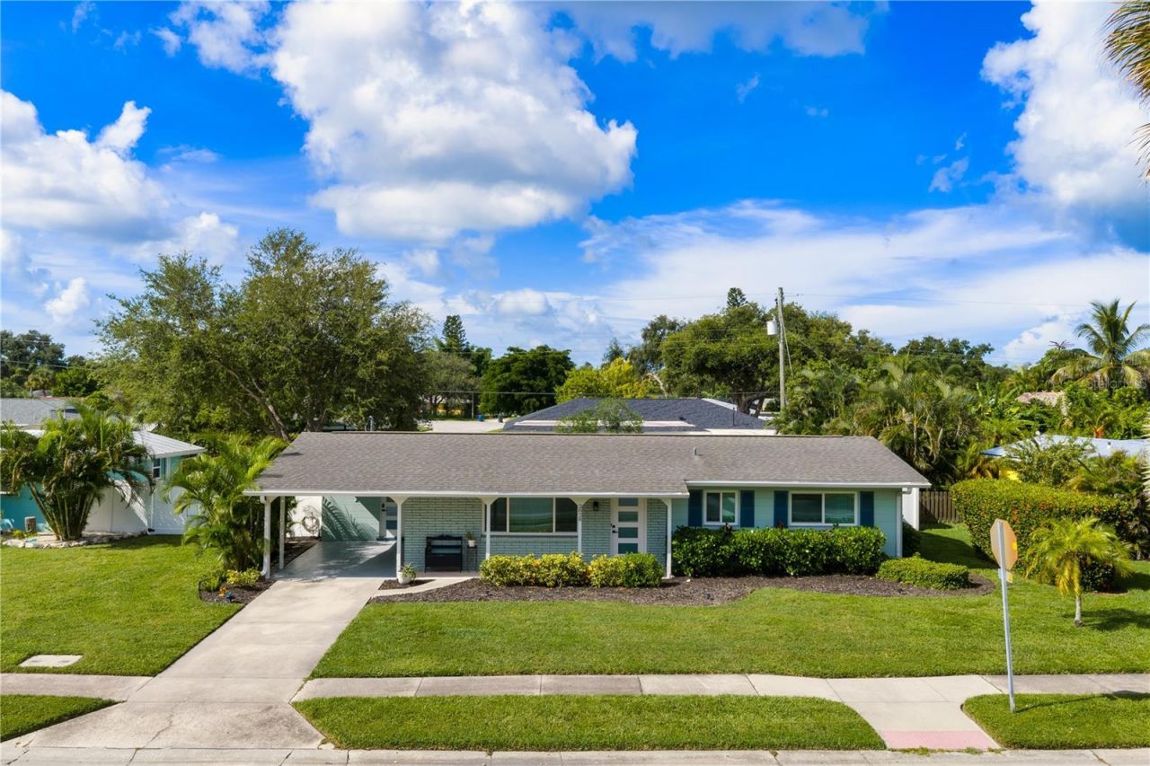 2828 Gulf Gate Drive, Sarasota, FL 34231 Photo