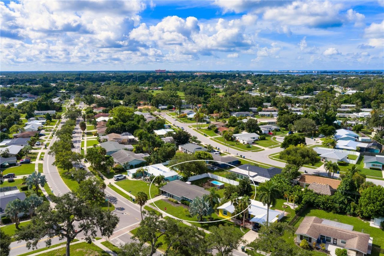 2828 Gulf Gate Drive, Sarasota, FL 34231 Photo