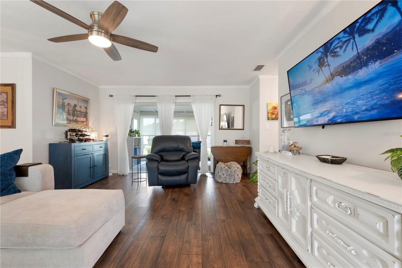 2828 Gulf Gate Drive, Sarasota, FL 34231 Photo