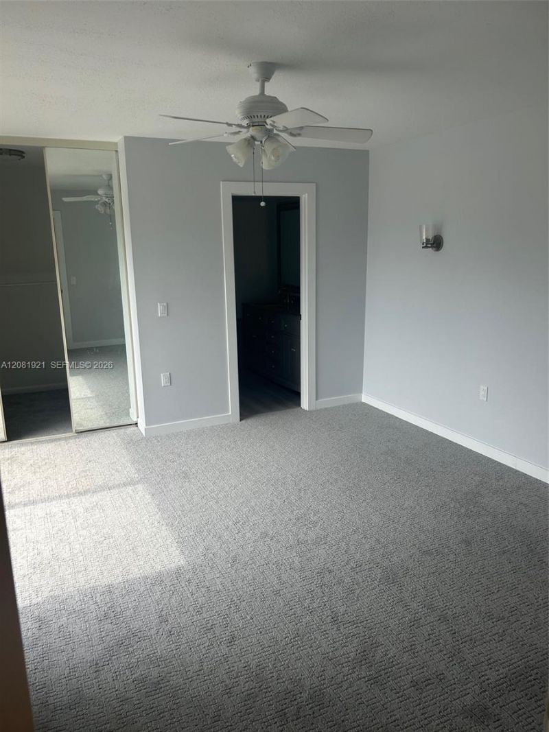 603 6th Way , Unit 603, West Palm Beach, FL 33407 Photo