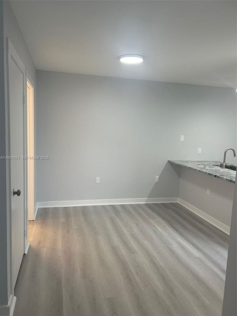 603 6th Way , Unit 603, West Palm Beach, FL 33407 Photo