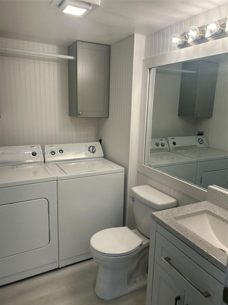 603 6th Way , Unit 603, West Palm Beach, FL 33407 Photo
