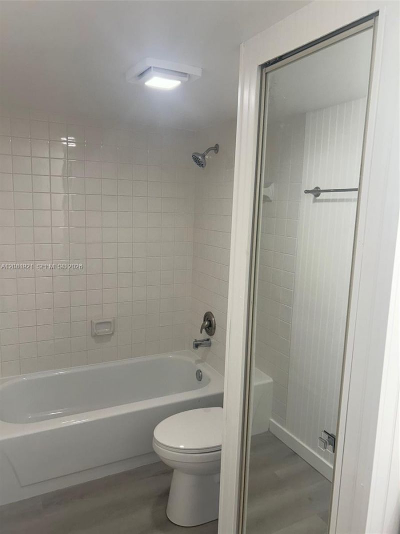 603 6th Way , Unit 603, West Palm Beach, FL 33407 Photo
