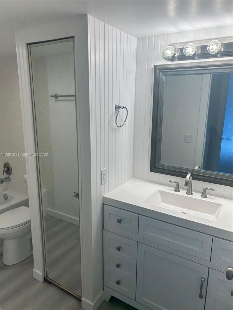 603 6th Way , Unit 603, West Palm Beach, FL 33407 Photo