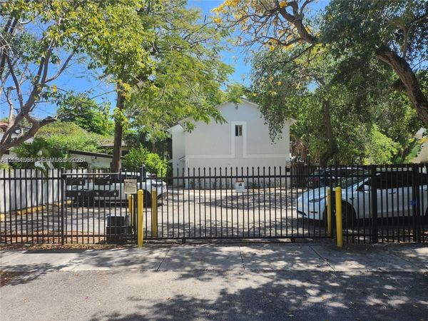 2925 Center St, Unit 5, Coconut Grove, FL 33133