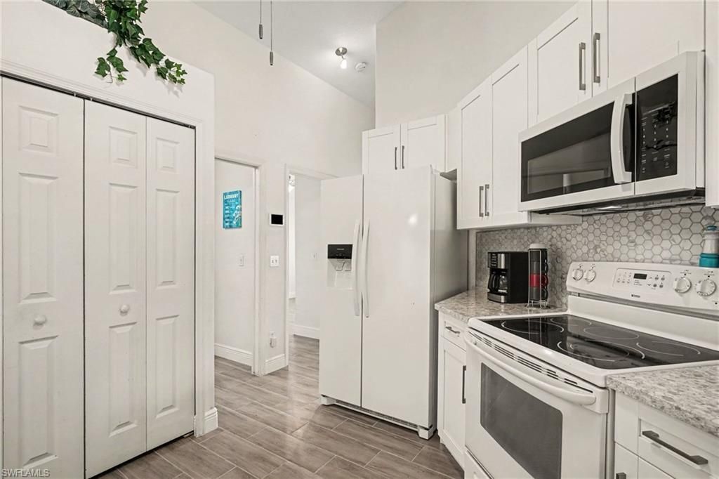 405 Poinsettia Ave , Lehigh Acres, FL 33972 Photo