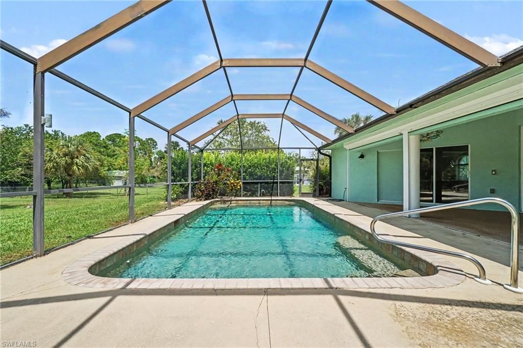 405 Poinsettia Ave , Lehigh Acres, FL 33972 Photo