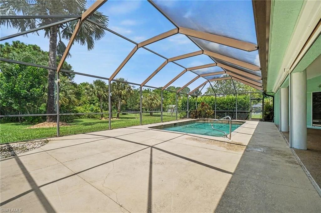 405 Poinsettia Ave , Lehigh Acres, FL 33972 Photo