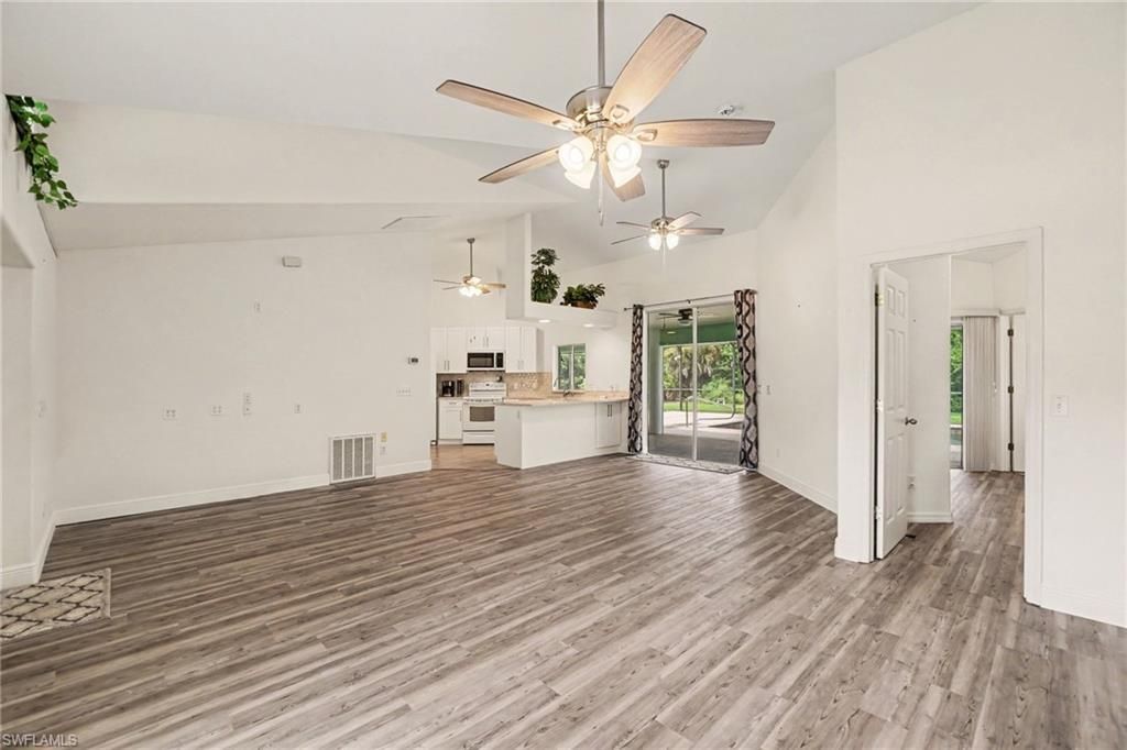 405 Poinsettia Ave , Lehigh Acres, FL 33972 Photo