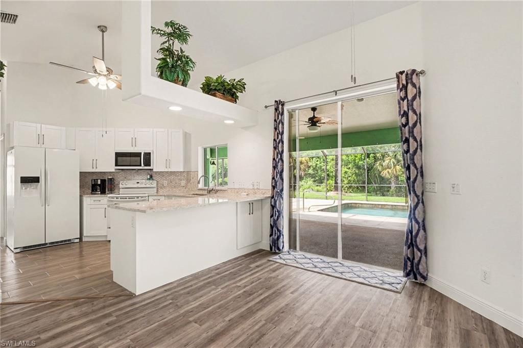 405 Poinsettia Ave , Lehigh Acres, FL 33972 Photo