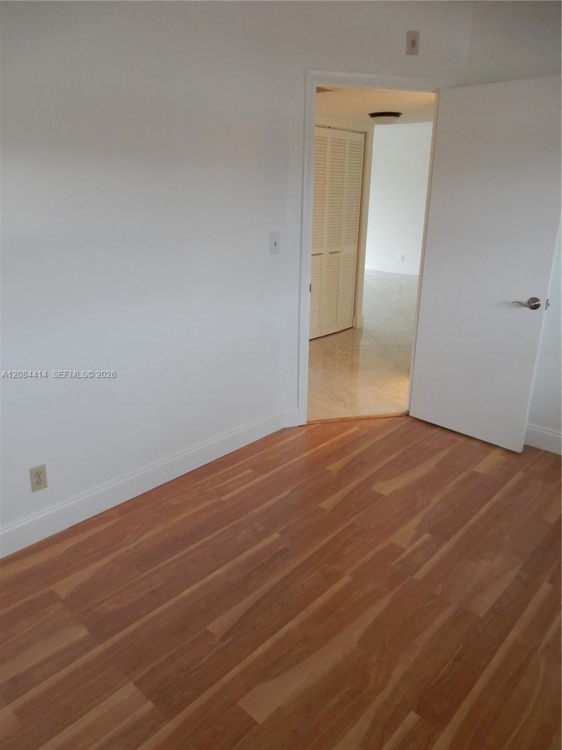 5051 W Oakland Park Blvd , Unit 302, Lauderdale Lakes, FL 33313 Photo