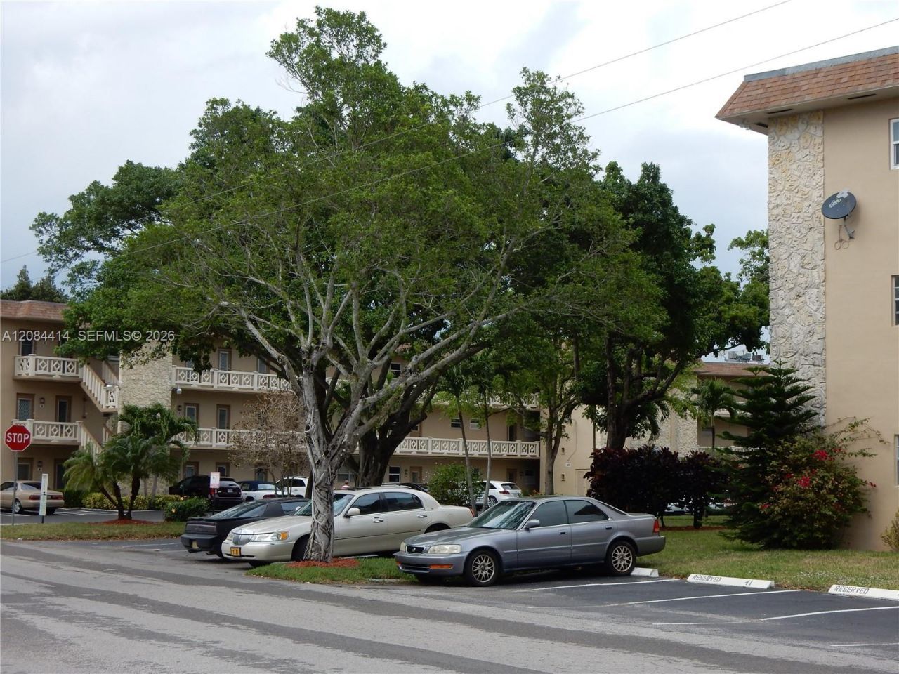5051 W Oakland Park Blvd , Unit 302, Lauderdale Lakes, FL 33313 Photo