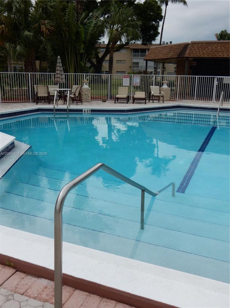 5051 W Oakland Park Blvd , Unit 302, Lauderdale Lakes, FL 33313 Photo