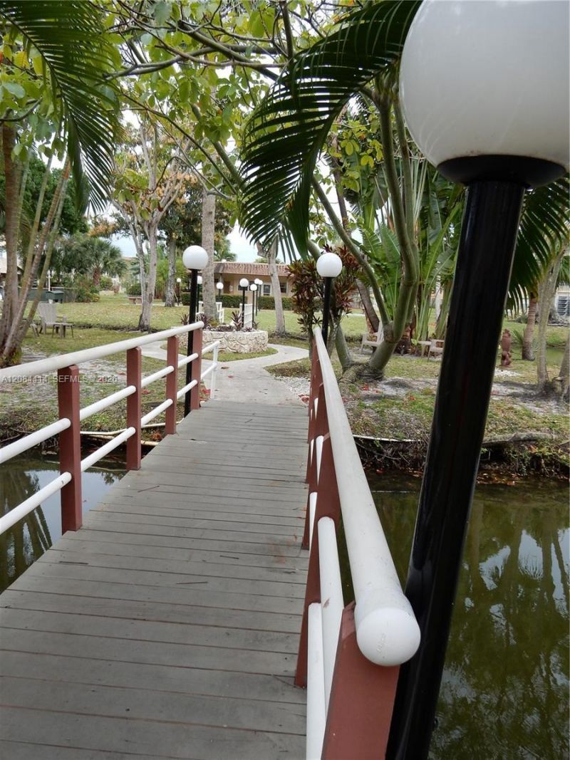 5051 W Oakland Park Blvd , Unit 302, Lauderdale Lakes, FL 33313 Photo