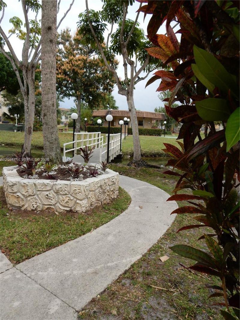 5051 W Oakland Park Blvd , Unit 302, Lauderdale Lakes, FL 33313 Photo