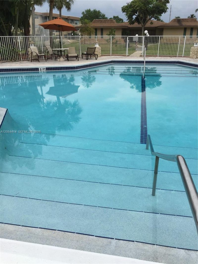 5051 W Oakland Park Blvd , Unit 302, Lauderdale Lakes, FL 33313 Photo