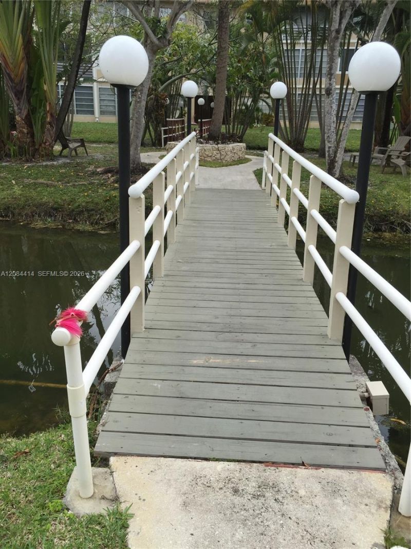 5051 W Oakland Park Blvd , Unit 302, Lauderdale Lakes, FL 33313 Photo