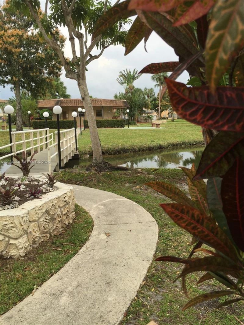 5051 W Oakland Park Blvd , Unit 302, Lauderdale Lakes, FL 33313 Photo
