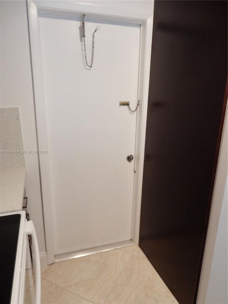 5051 W Oakland Park Blvd , Unit 302, Lauderdale Lakes, FL 33313 Photo