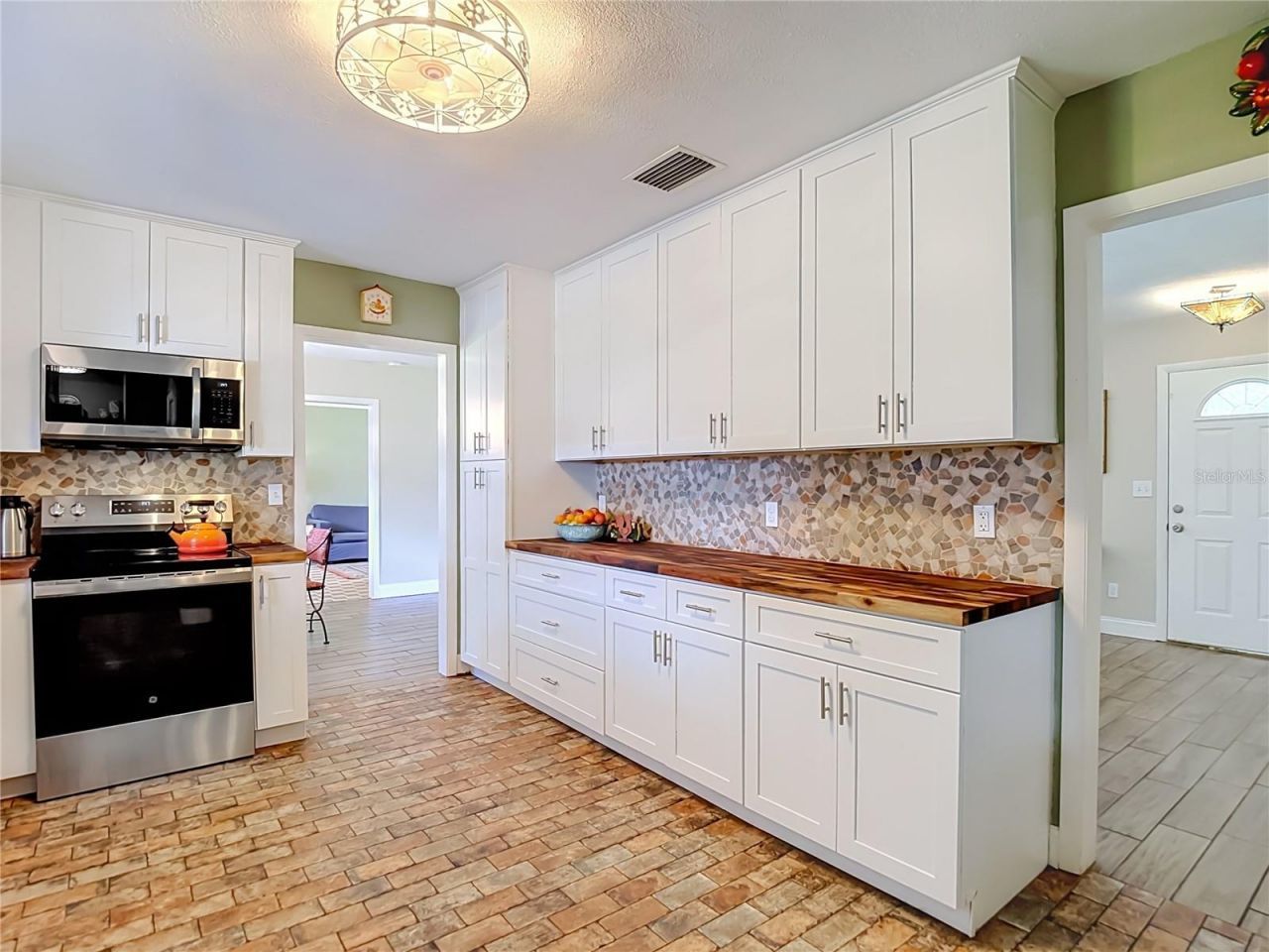 1644 W Socrum Loop Road, Lakeland, FL 33810 Photo