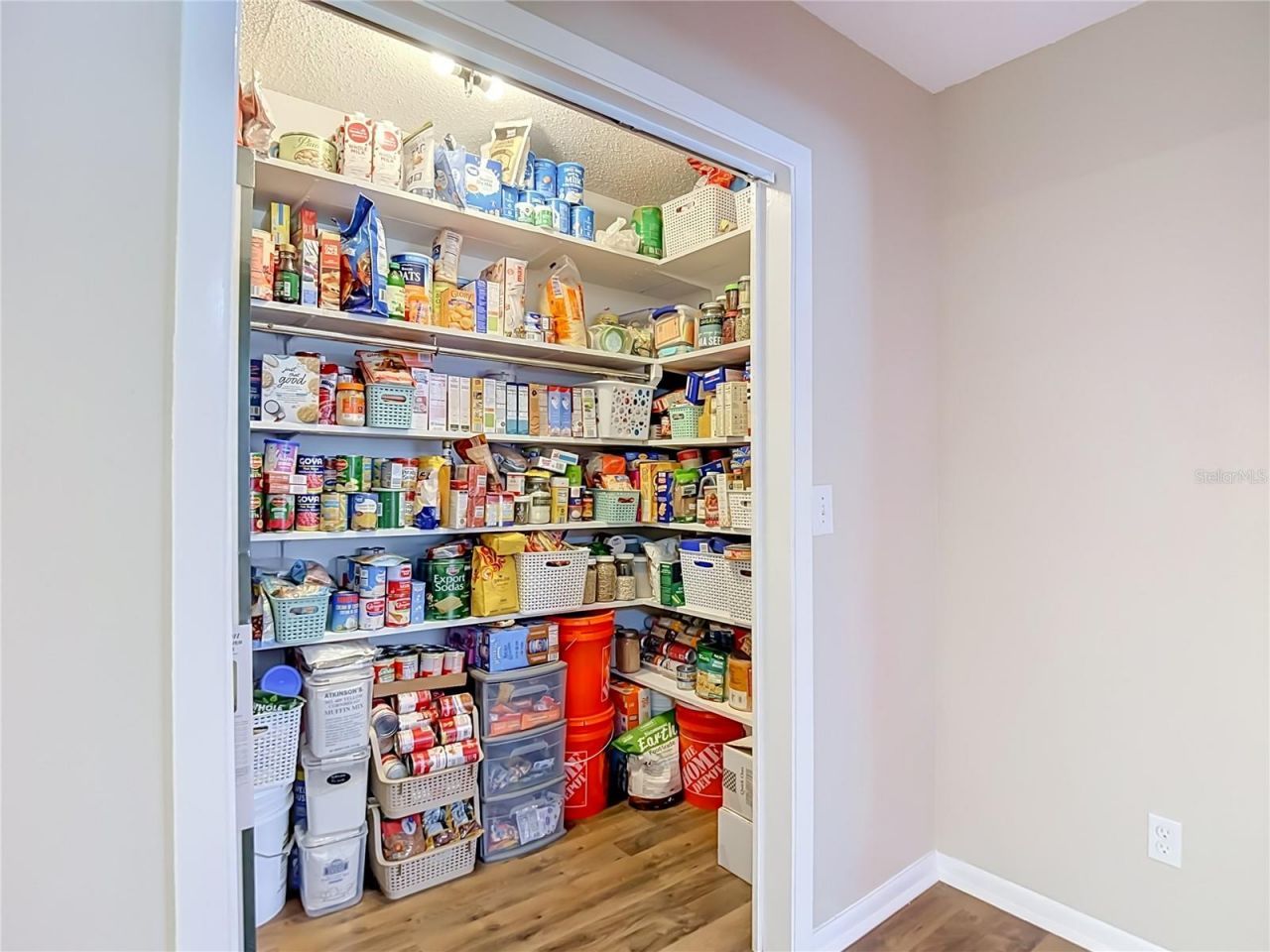 1644 W Socrum Loop Road, Lakeland, FL 33810 Photo