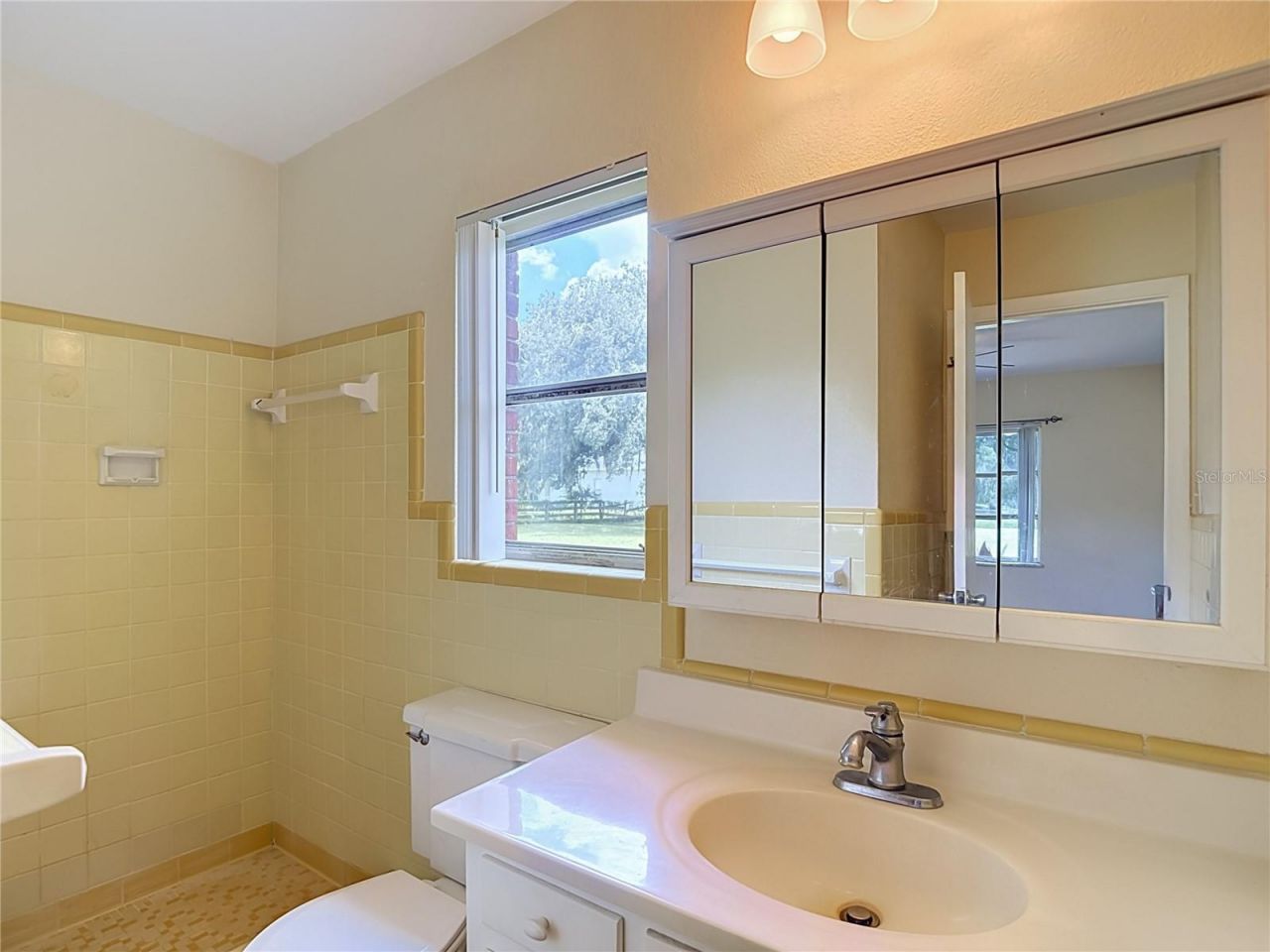 1644 W Socrum Loop Road, Lakeland, FL 33810 Photo