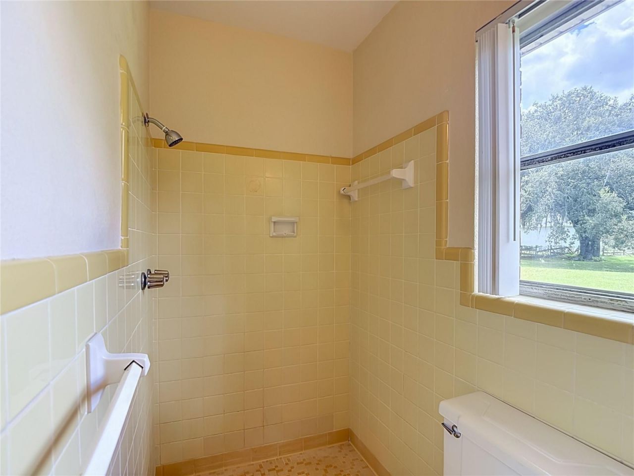 1644 W Socrum Loop Road, Lakeland, FL 33810 Photo