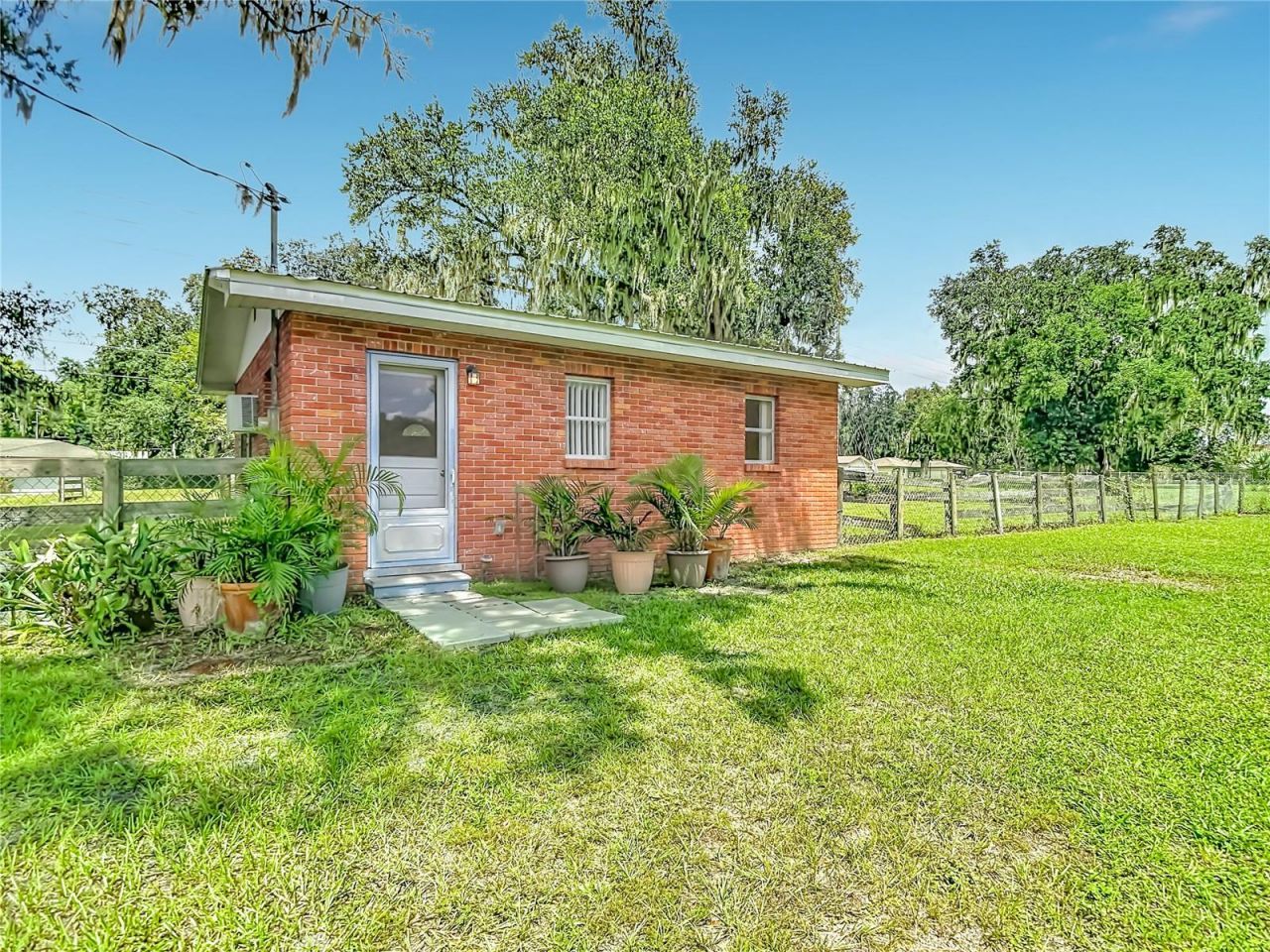 1644 W Socrum Loop Road, Lakeland, FL 33810 Photo