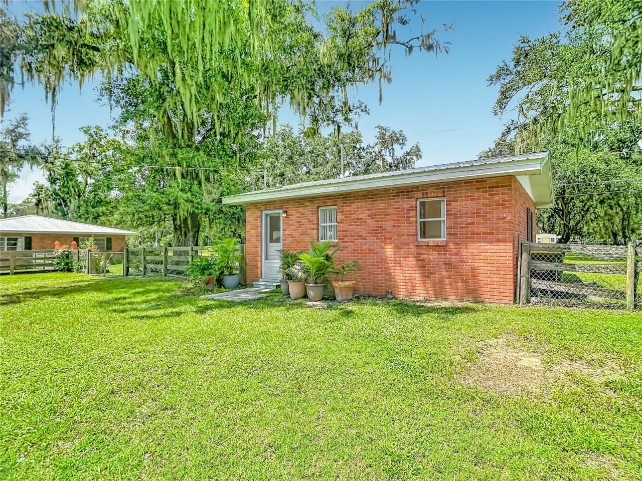 1644 W Socrum Loop Road, Lakeland, FL 33810 Photo