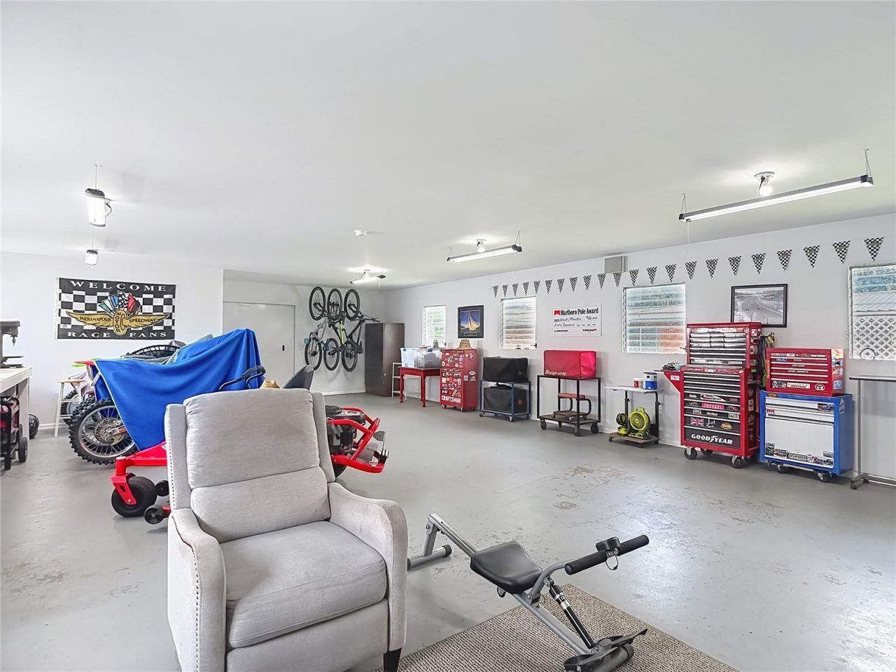 1644 W Socrum Loop Road, Lakeland, FL 33810 Photo