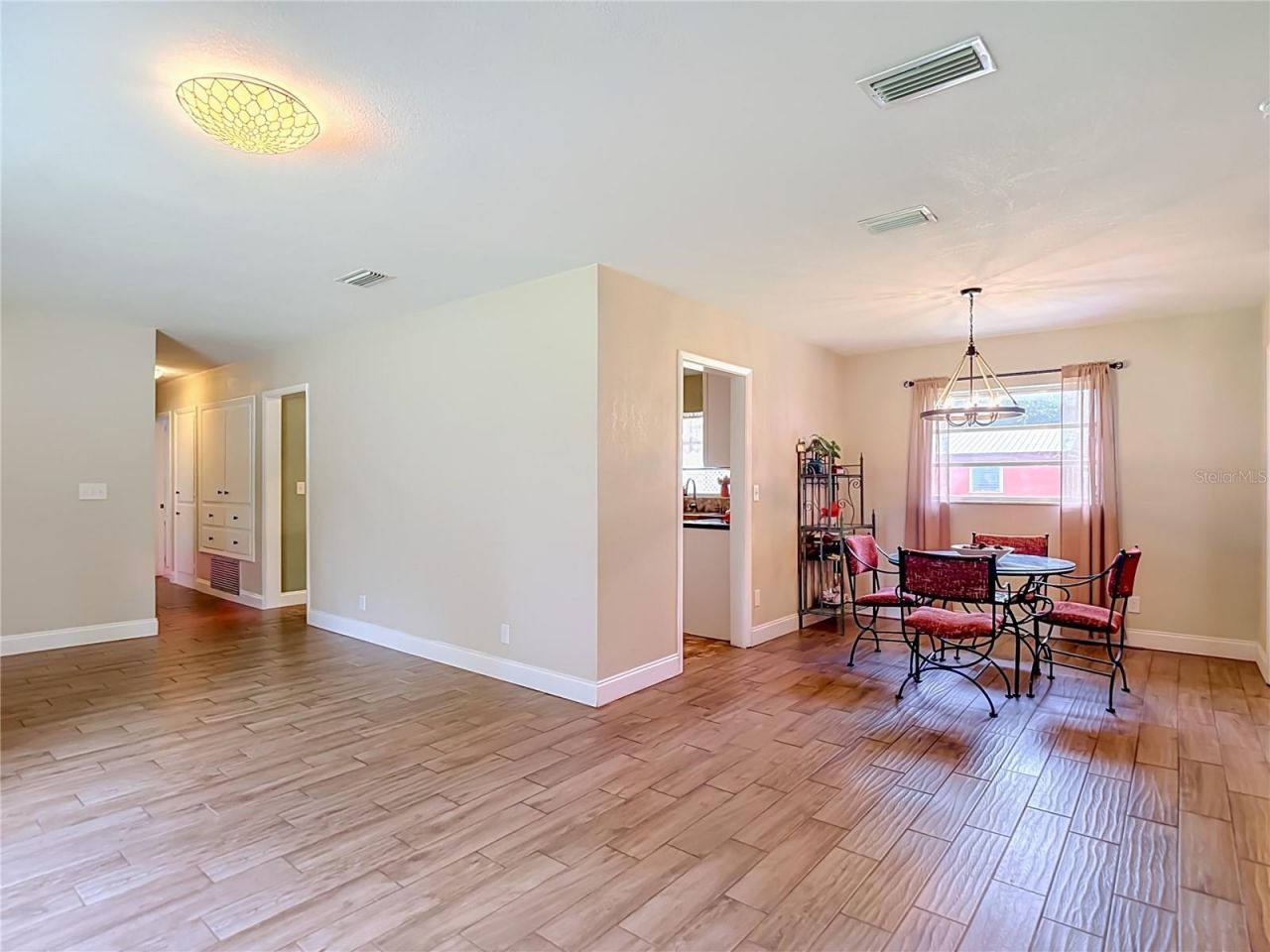 1644 W Socrum Loop Road, Lakeland, FL 33810 Photo