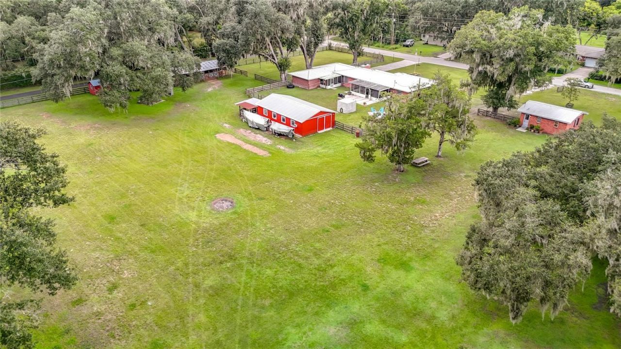 1644 W Socrum Loop Road, Lakeland, FL 33810 Photo