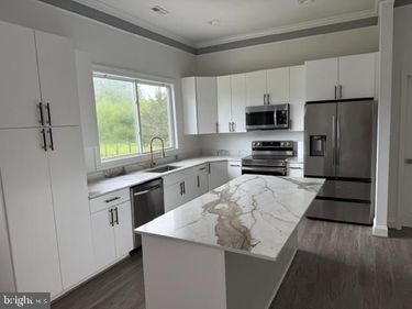 7208 WOLF RUN SHOALS ROAD , FAIRFAX STATION, VA 22039