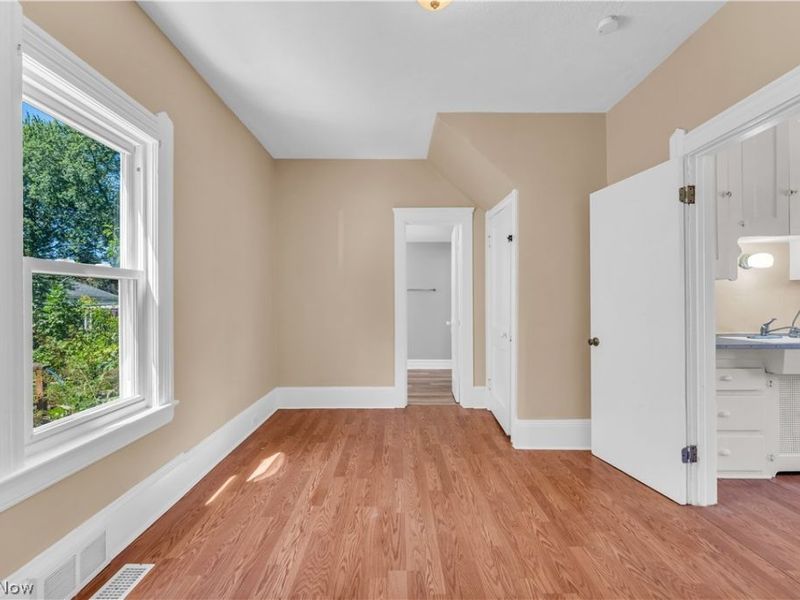 12520 Carrington Avenue, Cleveland, OH 44135 Photo 11