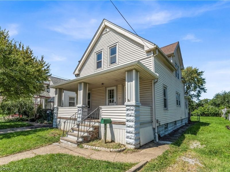 12520 Carrington Avenue, Cleveland, OH 44135 Photo 2