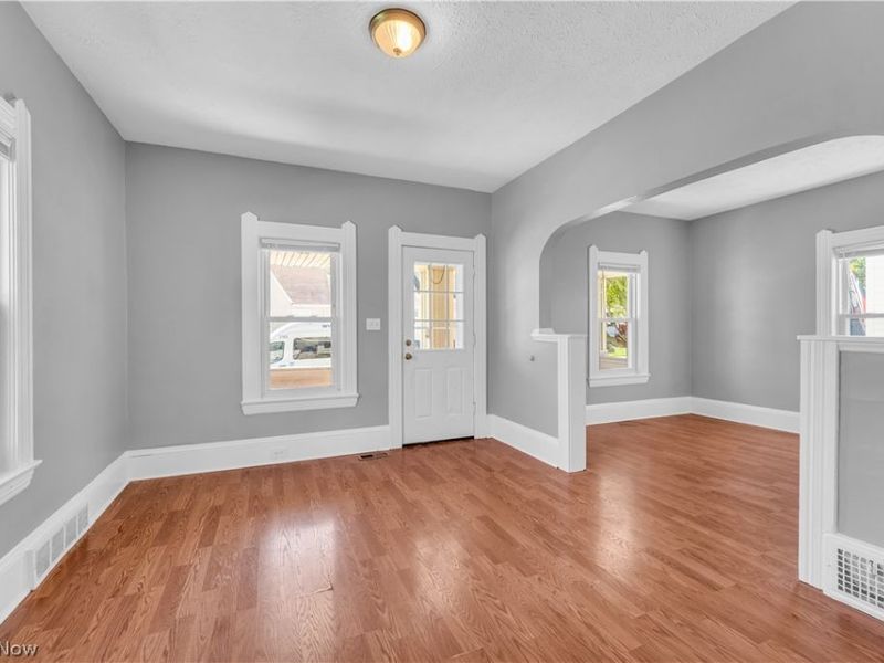 12520 Carrington Avenue, Cleveland, OH 44135 Photo 4