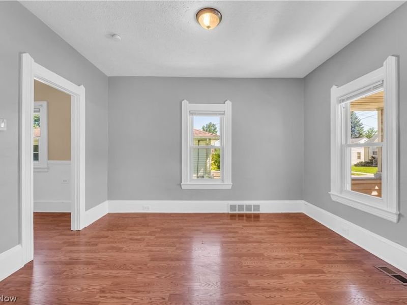 12520 Carrington Avenue, Cleveland, OH 44135 Photo 6