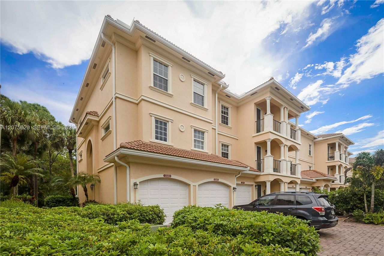 12683 SE Old Cypress Dr, Unit 902, Hobe Sound, FL 33455 Photo